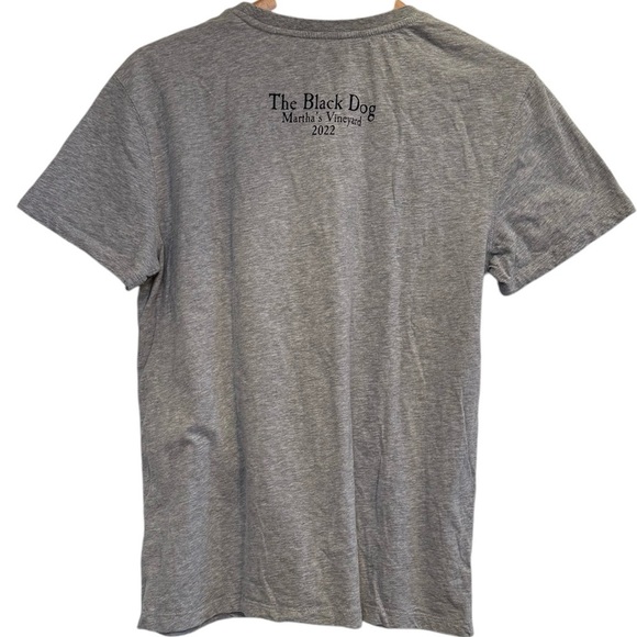 The.Black Dog Martha’s Vineyard Classic Dog 2022 Grey T-shirt - Picture 2 of 6
